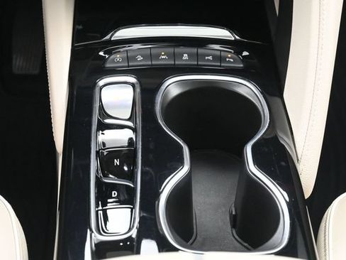 Used 2022 Buick Envision Avenir w/ Technology Package II AWD/4WD image 25
