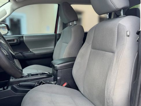 Used 2019 Toyota Tacoma SR w/ SR Convenience Package image 21