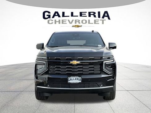 New 2026 Chevrolet Suburban High Country image 3