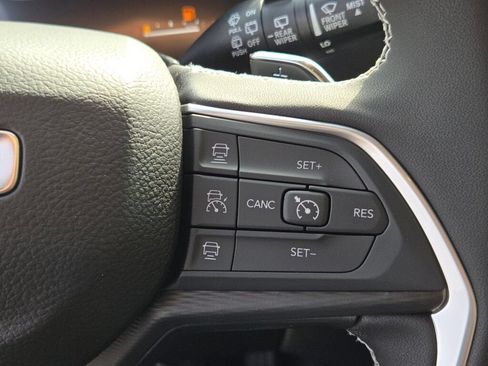 New 2026 Jeep Grand Cherokee Laredo AWD/4WD image 28