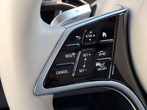 Used 2024 Mercedes-Benz EQS 450+ SUV image 10