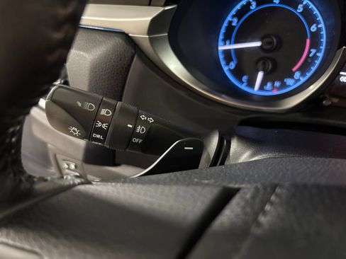 Used 2015 Toyota Corolla S FWD image 19