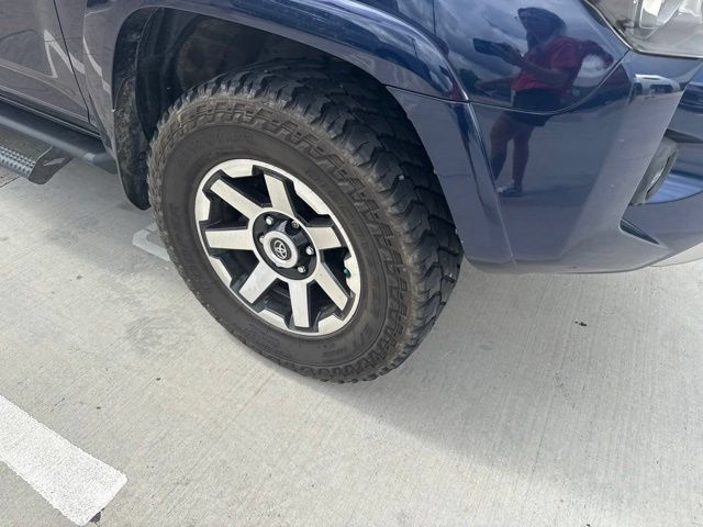 Used 2021 Toyota 4Runner TRD Off-Road AWD/4WD image 8