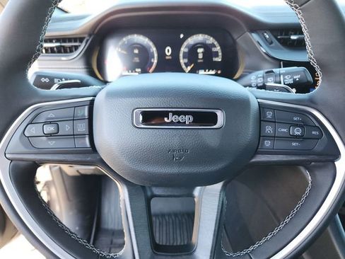 New 2026 Jeep Grand Cherokee Altitude AWD/4WD image 27