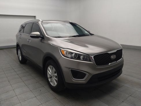 Used 2018 Kia Sorento LX image 13