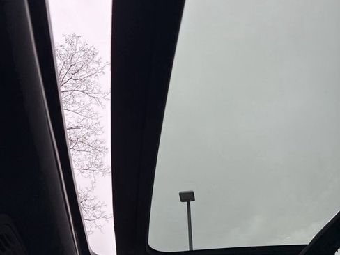 Used 2023 Cadillac Escalade Premium Luxury image 19