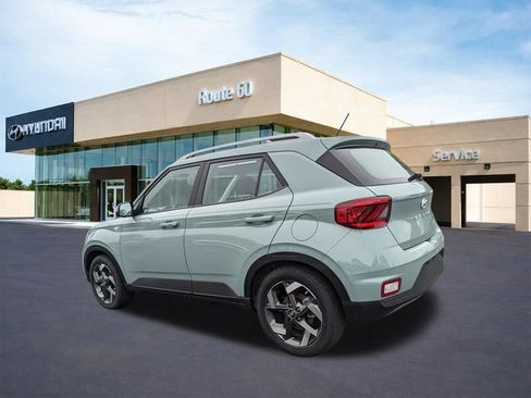 Used 2026 Hyundai Venue SEL FWD image 6