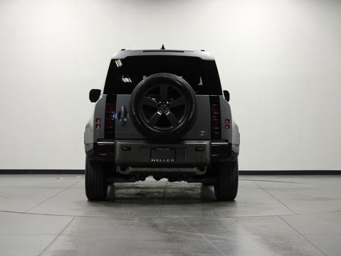 Used 2021 Land Rover Defender 90 X-Dynamic S image 5