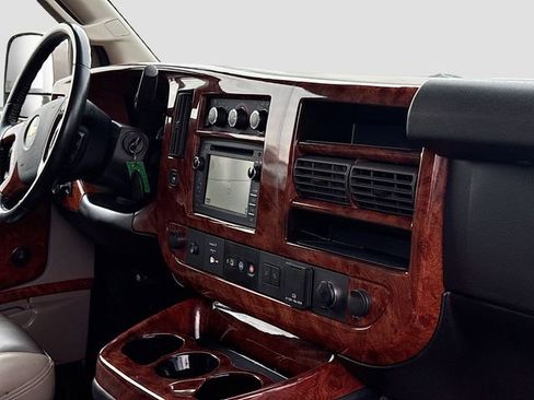 Used 2019 Chevrolet Express 2500 w/ Enhanced Convenience Package image 34