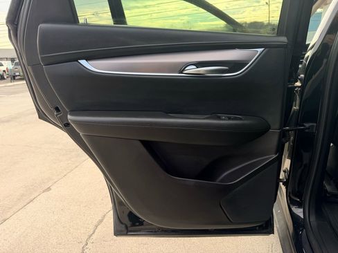 Used 2018 Cadillac XT5 Luxury w/ Driver Awareness Package image 25