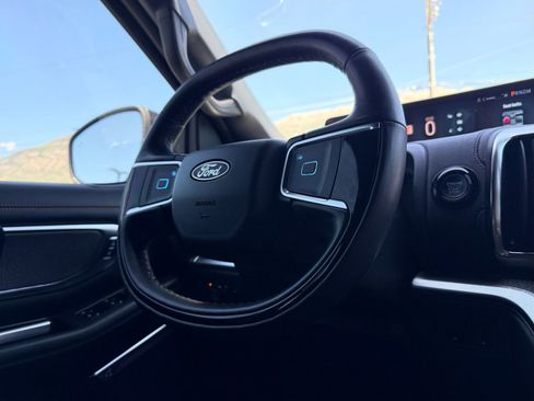 Used 2025 Ford Expedition Tremor AWD/4WD image 9
