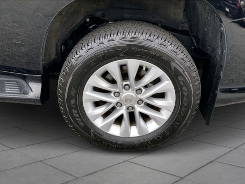 Used 2023 Lexus GX 460 Premium image 20