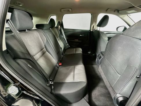 Used 2025 Nissan Rogue SV AWD/4WD image 26