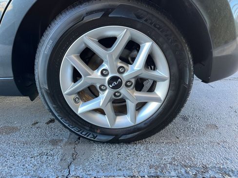 Used 2025 Kia Soul LX w/ LX Technology Package image 28