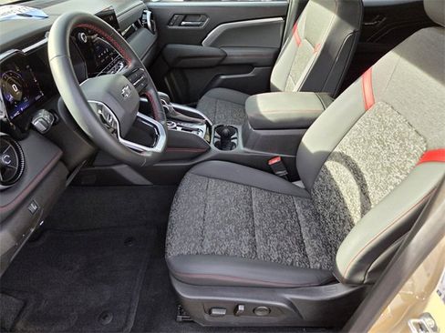 Used 2023 Chevrolet Colorado Z71 w/ Z71 Convenience Package 2 image 10