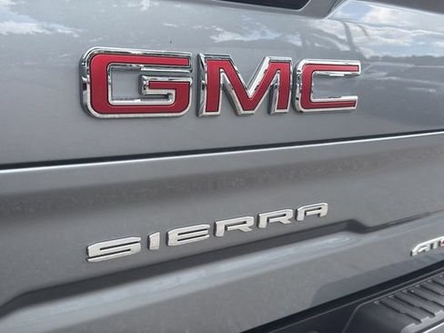 Used 2025 GMC Sierra 1500 AT4 w/ AT4 Premium Package AWD/4WD image 10