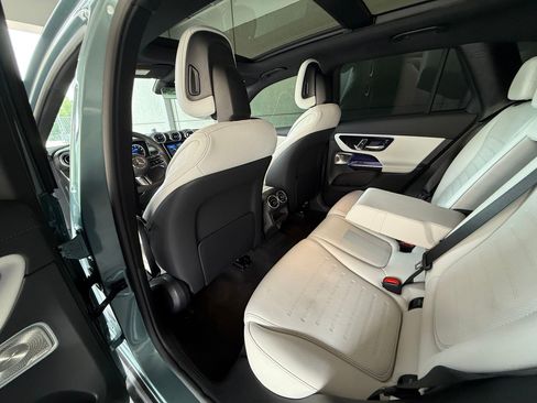 Used 2026 Mercedes-Benz GLC 300 image 12