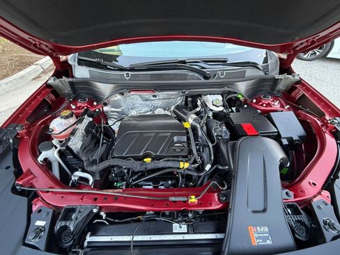 Used 2025 Chevrolet Trax LT image 30