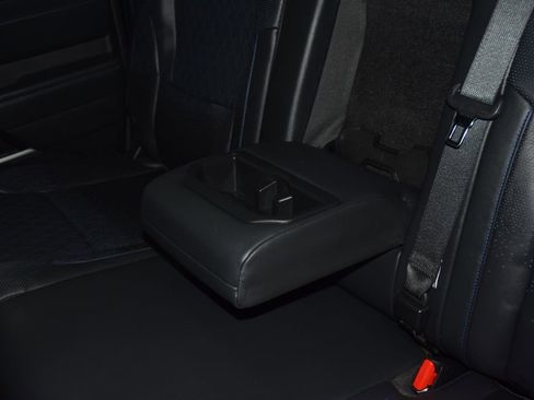 Used 2024 Toyota Tundra Platinum AWD/4WD image 38