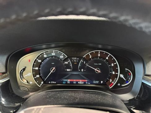 Used 2018 BMW 530i RWD image 16