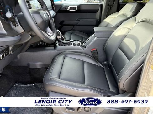 New 2025 Ford Bronco Badlands w/ Sasquatch Package AWD/4WD image 10