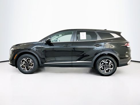 Used 2024 Kia Sportage LX image 4