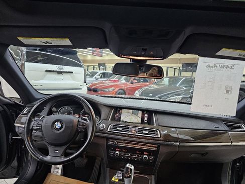 Used 2015 BMW 740Li image 28