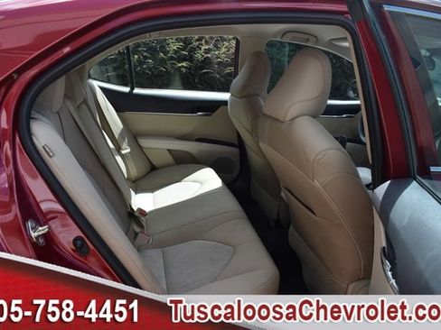 Used 2019 Toyota Camry LE FWD image 21