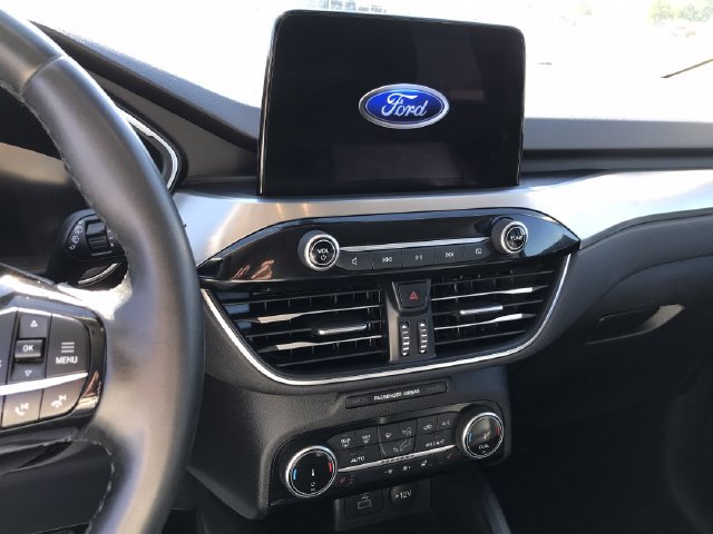 Used 2022 Ford Escape Titanium AWD/4WD image 7