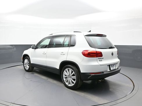 Used 2015 Volkswagen Tiguan SE image 8