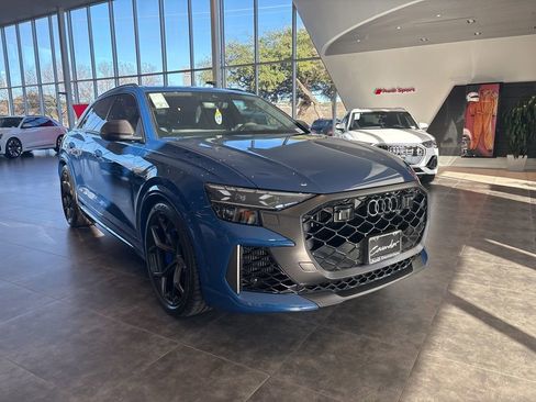 New 2026 Audi RS Q8 performance image 3