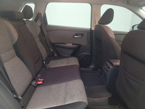 Used 2021 Nissan Rogue SV AWD/4WD image 19
