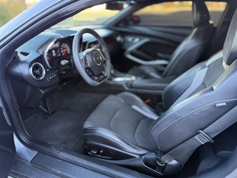 Used 2021 Chevrolet Camaro SS image 17
