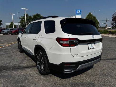 Used 2023 Honda Pilot Elite image 7