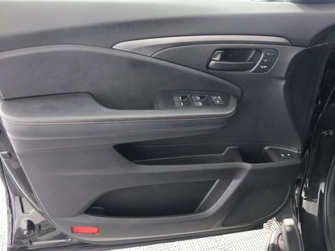 Used 2022 Honda Pilot TrailSport image 28