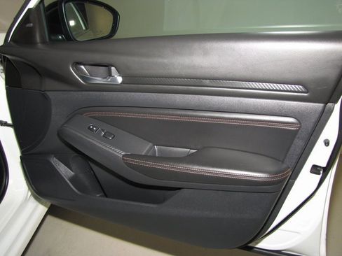 Used 2020 Nissan Altima 2.5 SR image 20