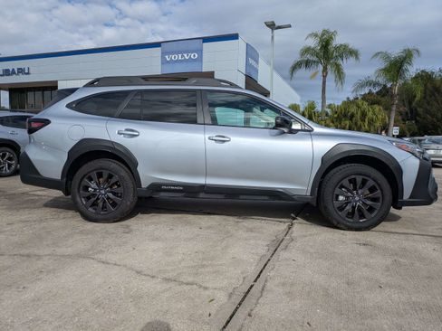 Certified 2025 Subaru Outback Onyx Edition w/ Popular Package #2 image 3