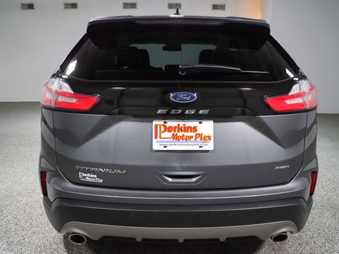 Used 2023 Ford Edge Titanium image 8
