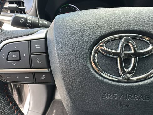 Used 2021 Toyota Sienna XSE image 19