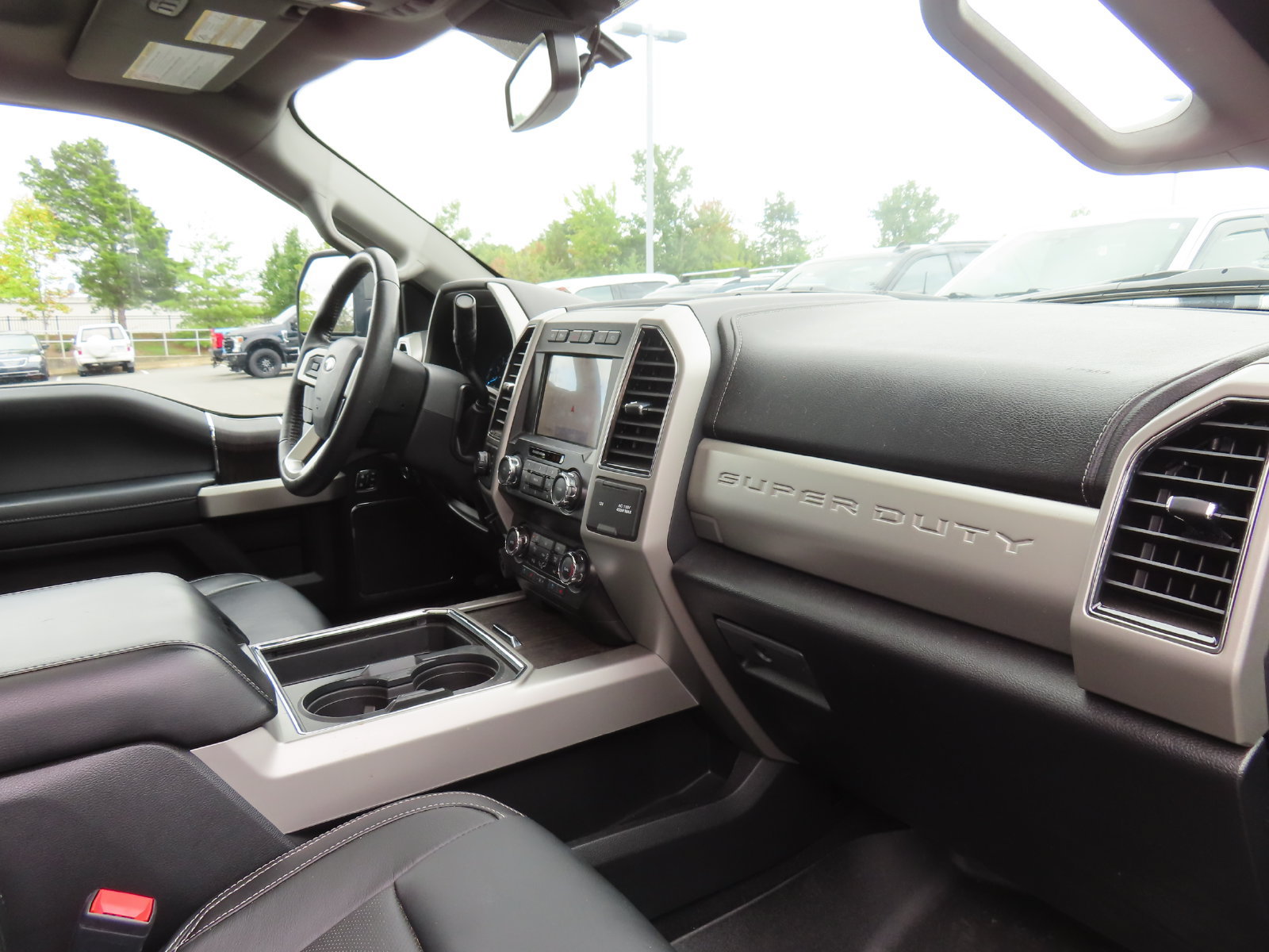 Used 2020 Ford F250 Lariat w/ Lariat Ultimate Package AWD/4WD image 16