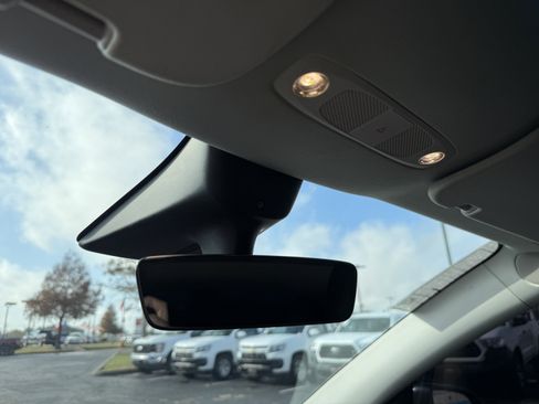 Used 2022 Tesla Model Y Performance image 26