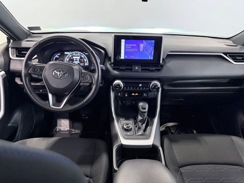 Used 2024 Toyota RAV4 SE image 21