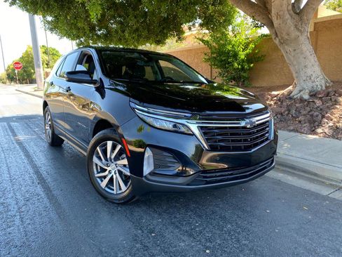 Used 2024 Chevrolet Equinox LT FWD image 2