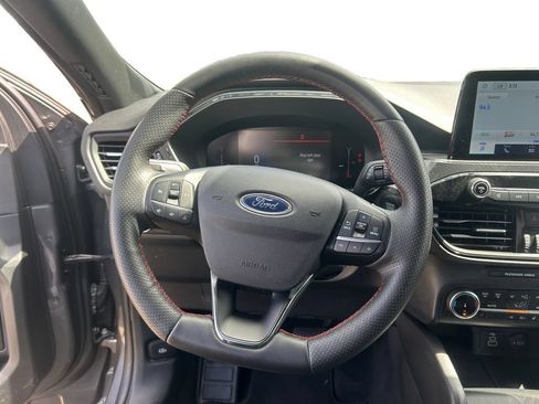 Used 2025 Ford Escape ST-Line Select AWD/4WD image 13
