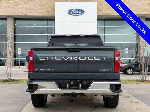Used 2020 Chevrolet Silverado 1500 Custom w/ Custom Value Package image 23