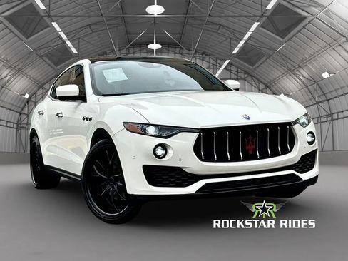 Used 2018 Maserati Levante AWD/4WD image 13