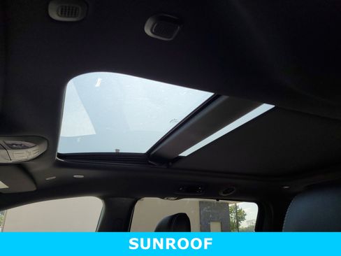 New 2026 Chrysler Pacifica Select image 25