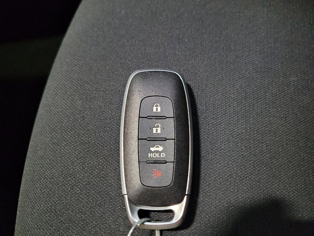 Used 2025 Nissan Sentra SV FWD image 32