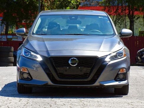 Used 2020 Nissan Altima 2.5 SL FWD image 8
