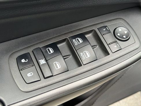 Used 2022 Jeep Cherokee Trailhawk w/ Sun, Sound & Nav Group AWD/4WD image 25
